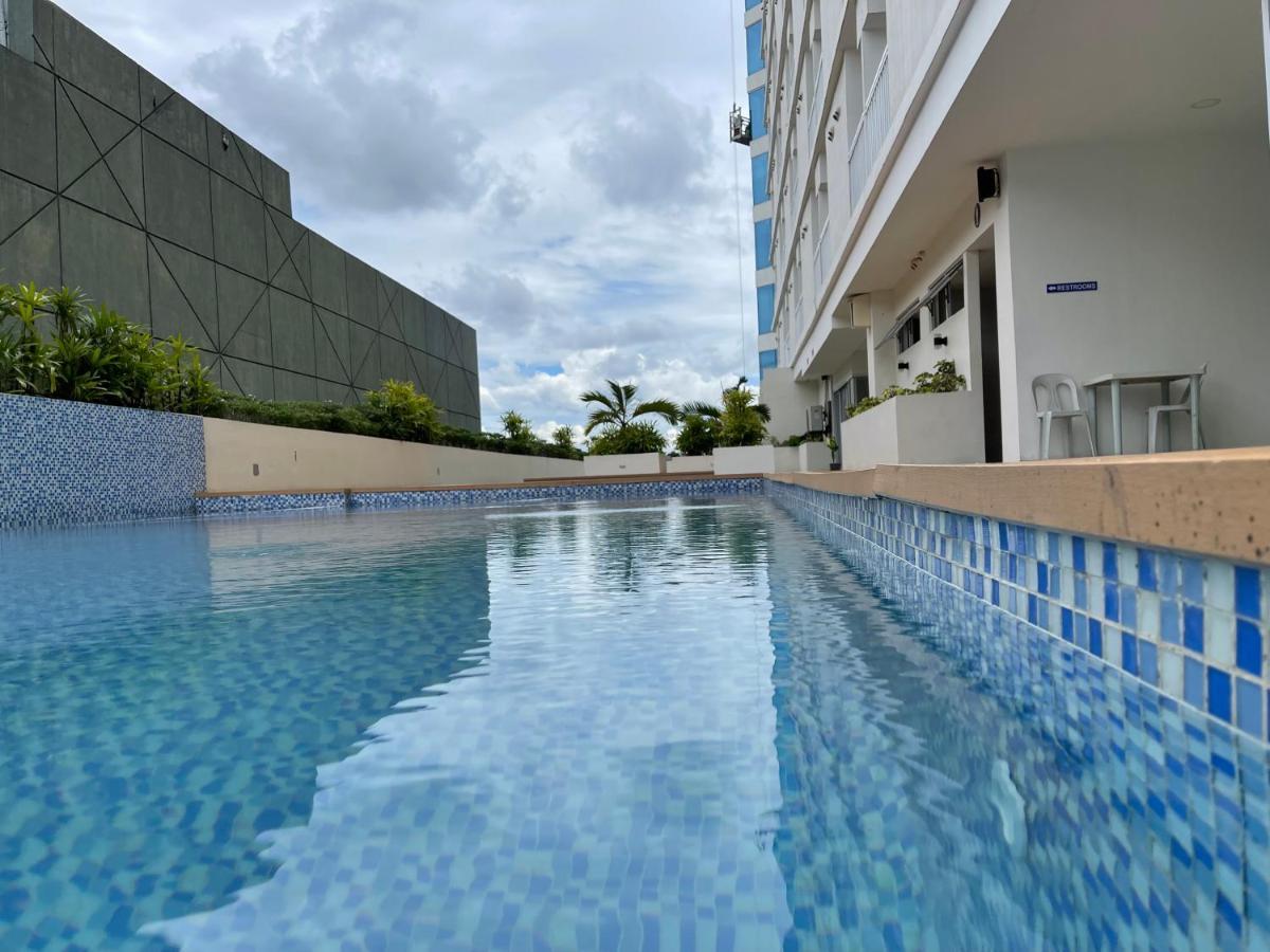 Inspiria Aparthotel Davao Exterior photo